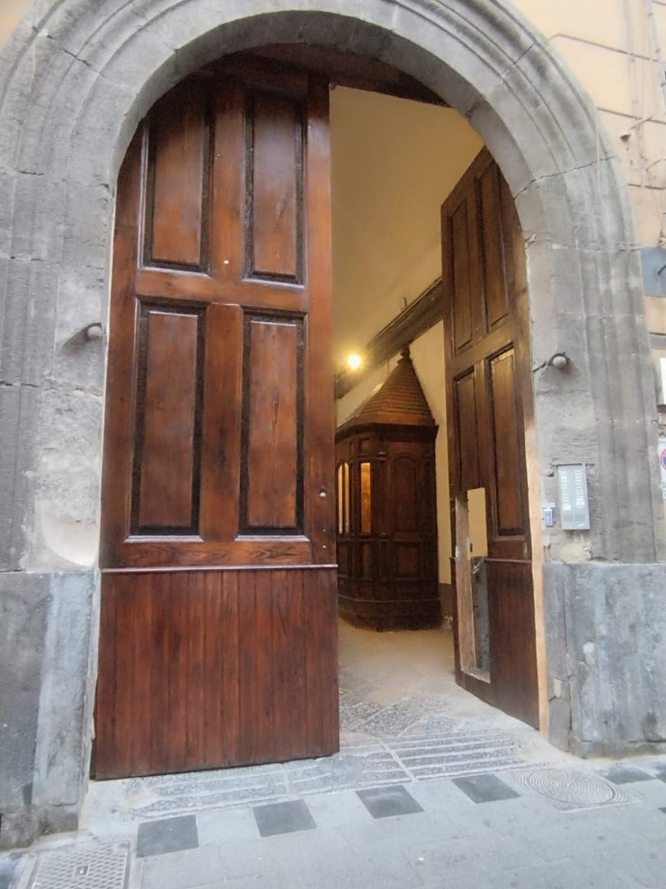 Facade/entrance