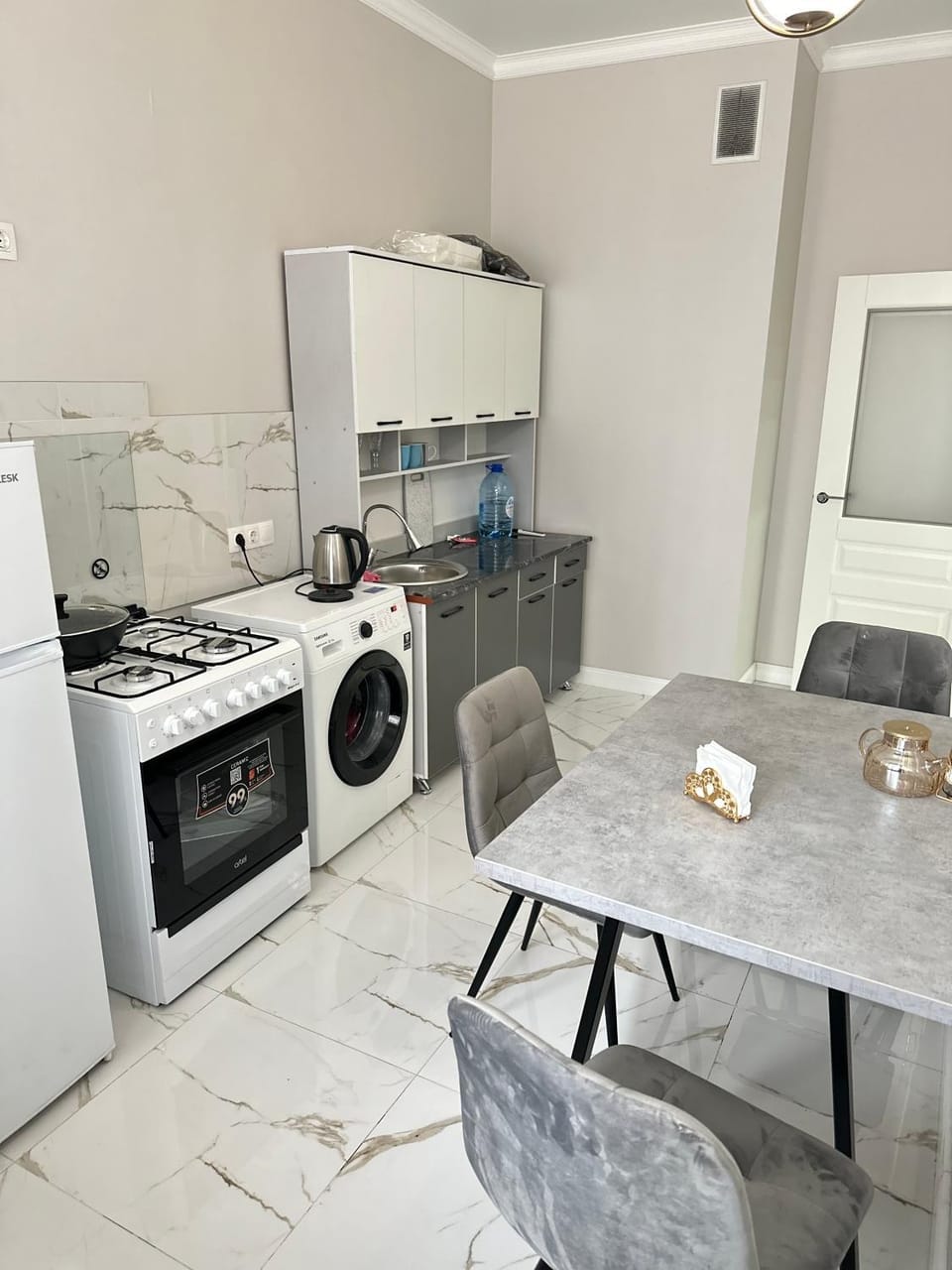 Аквариум Apartment in Almaty Region, Kazakhstan