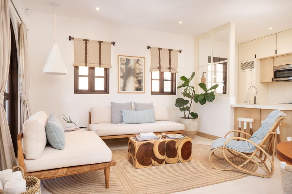 Communal lounge/ TV room, Living room