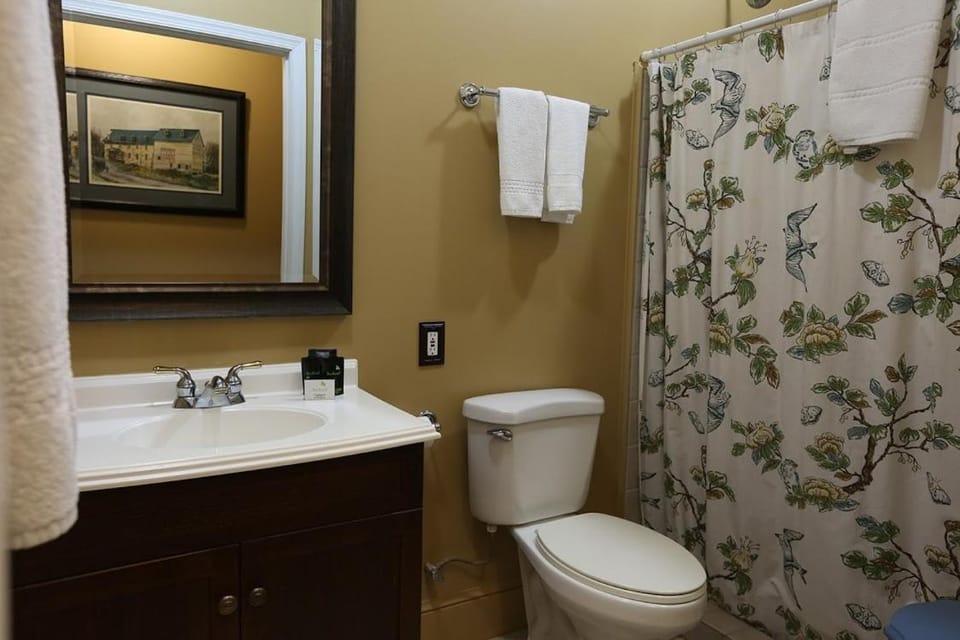 The Lafayette Inn & Restaurant Bed and Breakfast in Stanardsville