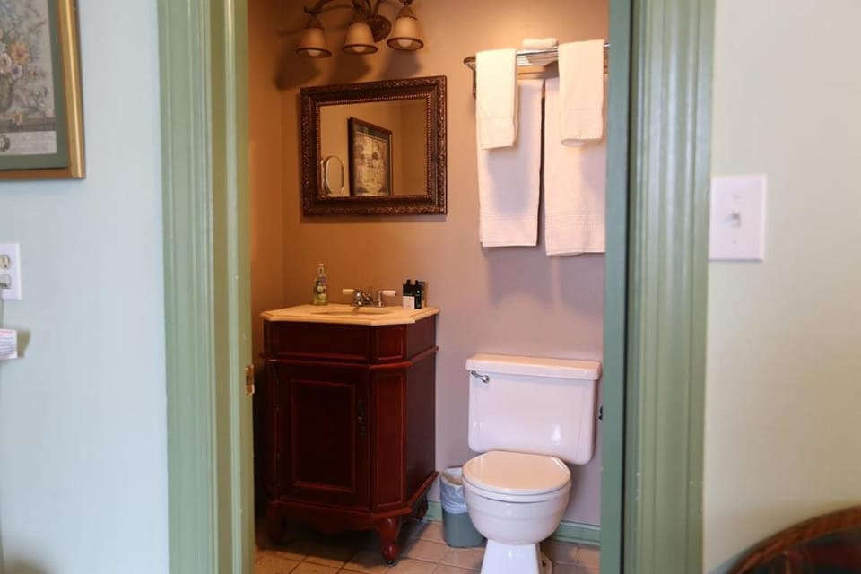 The Lafayette Inn & Restaurant Bed and Breakfast in Stanardsville