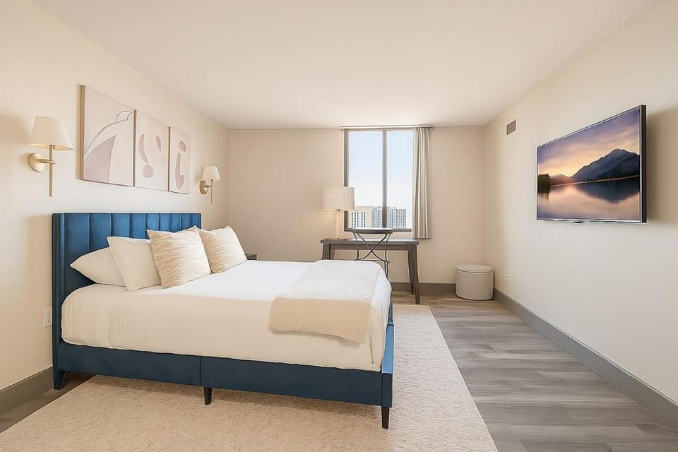 Downtown Hartford Condo - Bushnell Park - Convention Center Apartment in Hartford