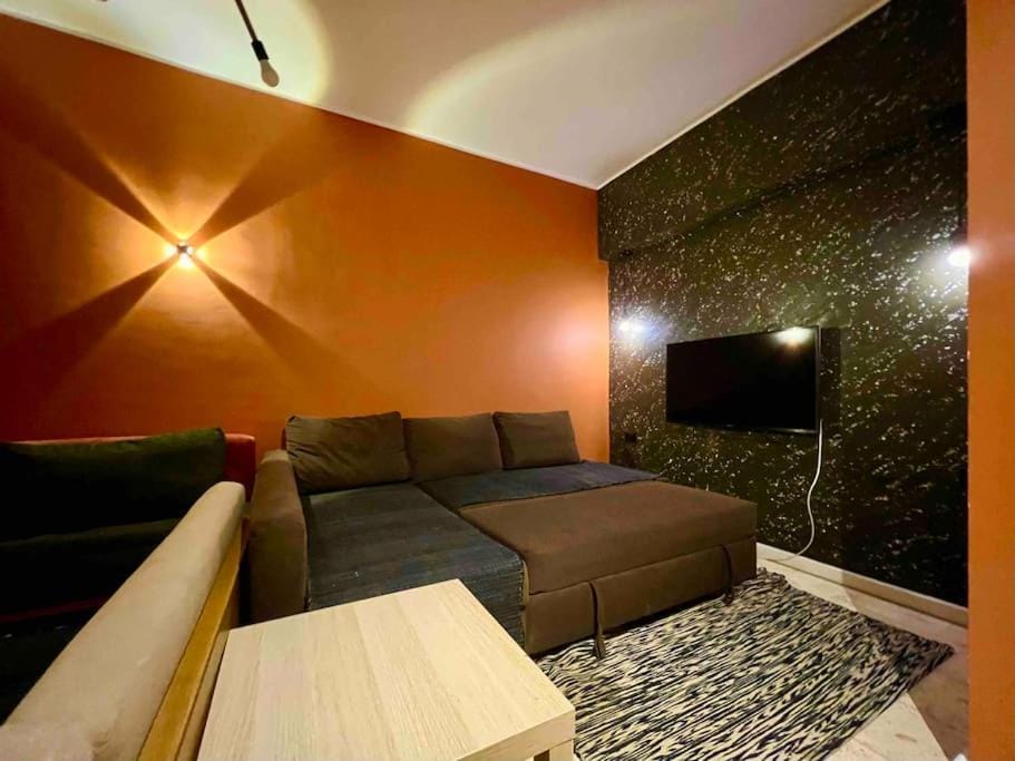 Pop-art studio in Zamalek (no visits) Apartment in Cairo