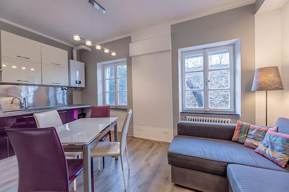 Kitchen or kitchenette, Living room, Dining area