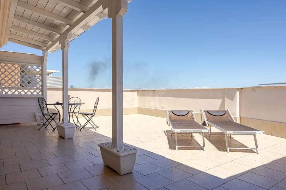Mezzo Experience Eur Attico Free Parking Apartment in Rome