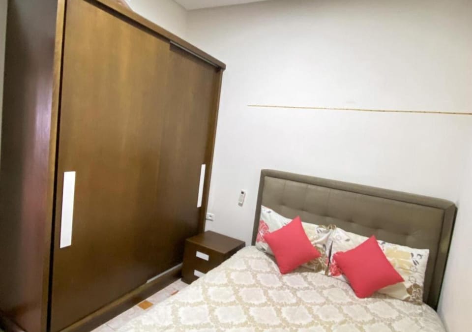 Bed, Photo of the whole room, Bedroom, wardrobe