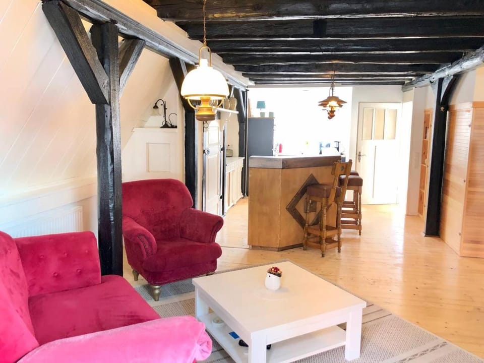 Living room, Lounge or bar
