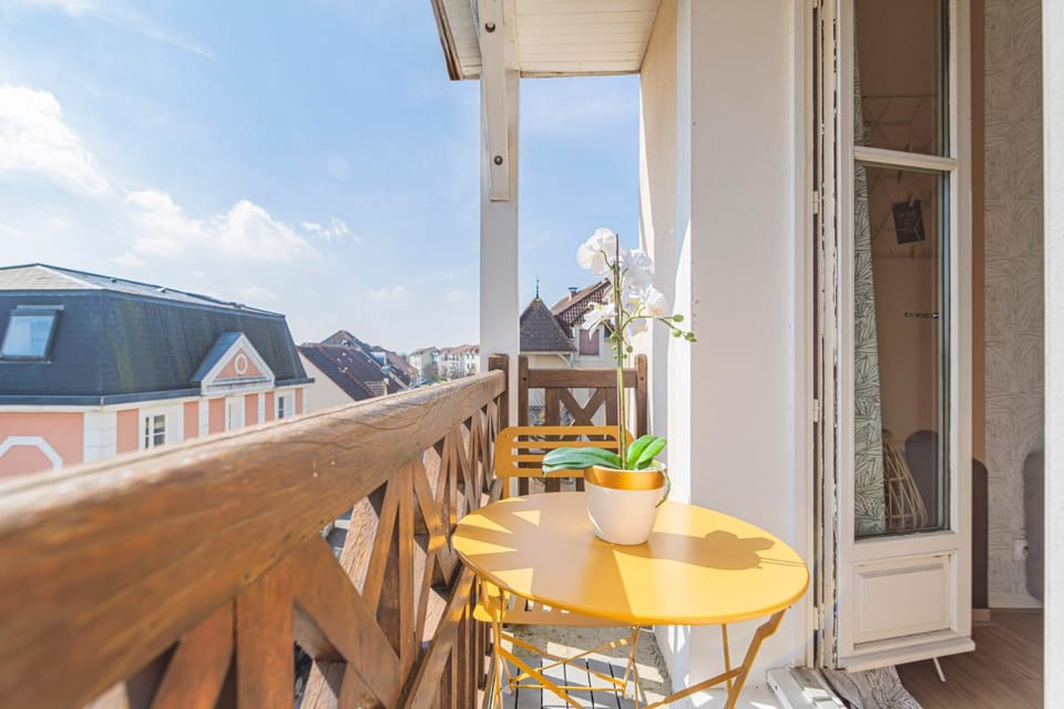 DISNEYLAND - WIFI - PARKING - CENTRE VILLE Apartment in Bailly-Romainvilliers