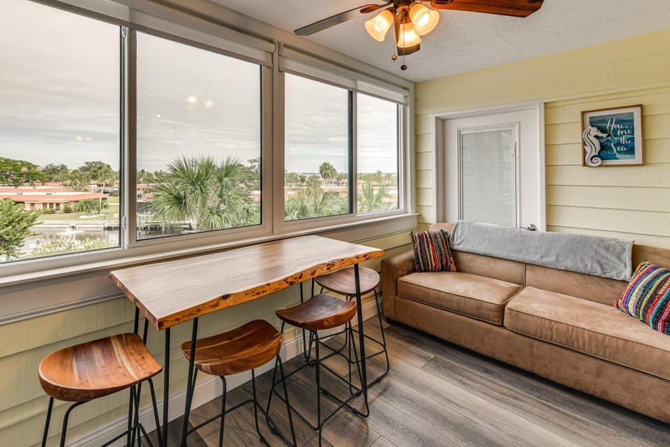 Private Boat Slip! Bradenton Condo, 3 Mi to Beach House in Cortez