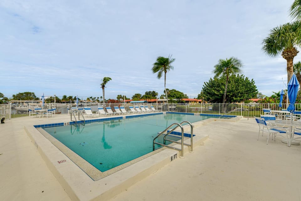 Private Boat Slip! Bradenton Condo, 3 Mi to Beach House in Cortez