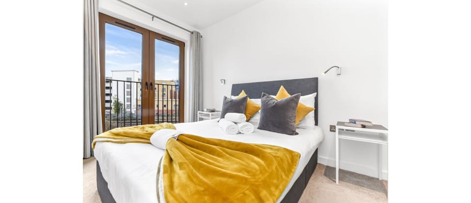 Bed, View (from property/room), Balcony/Terrace, Photo of the whole room, Bedroom, towels