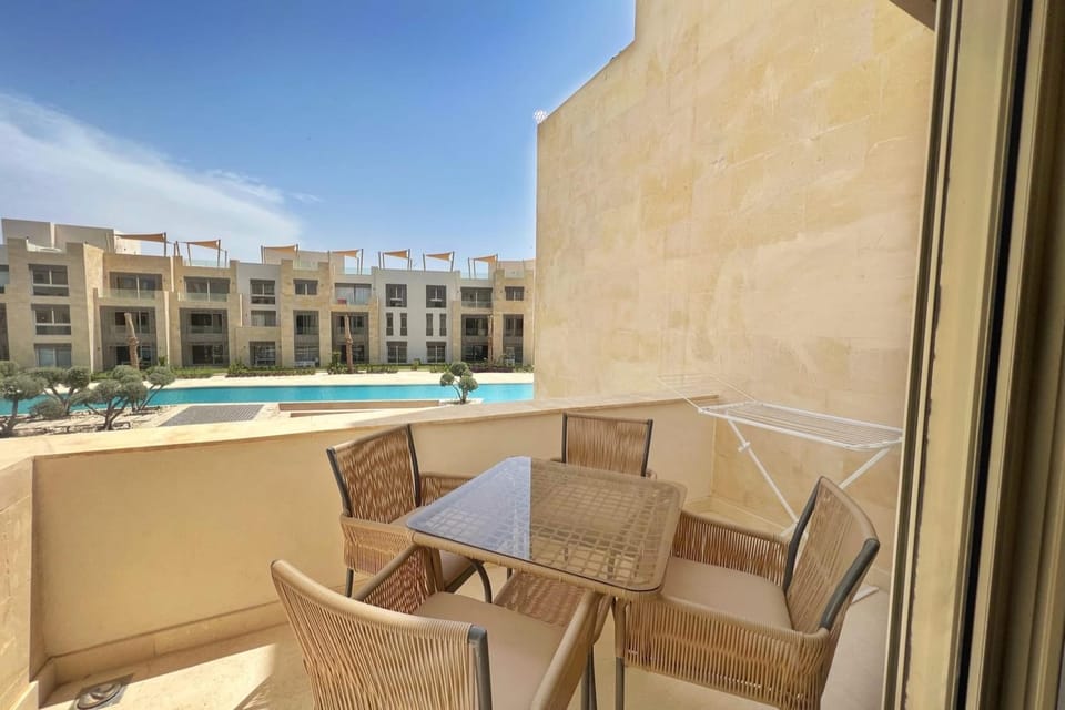 Smooth & Snug 1 BDR Mangroovy Free Beach & Pool Access Apartment in Hurghada