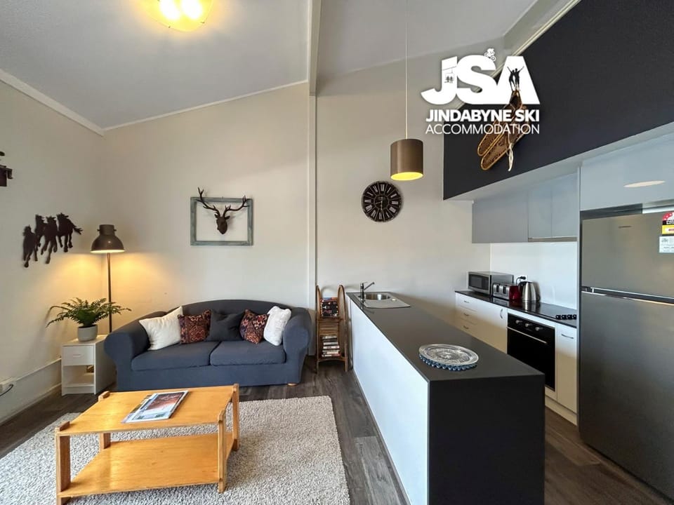 Kitchen or kitchenette, Living room, Seating area, oven, stove