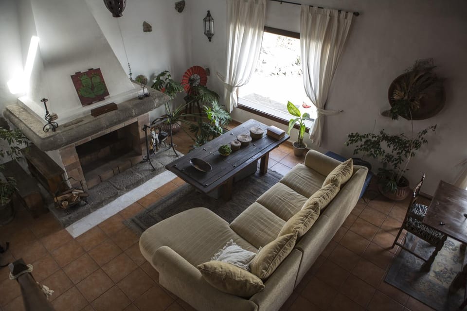 Day, Living room