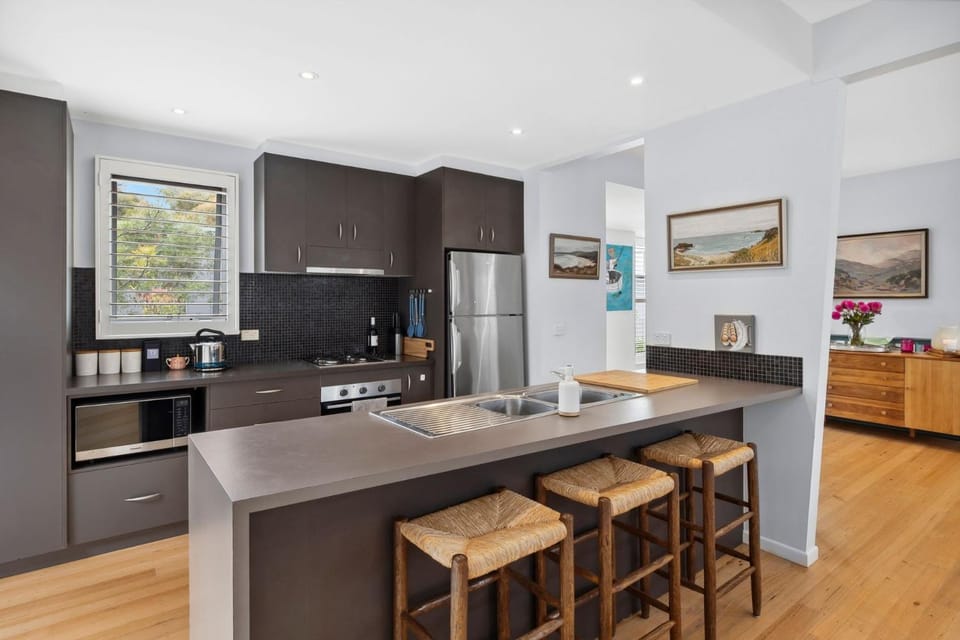 Hideaway on Anderson - Walk to Shops & Beach House in Torquay