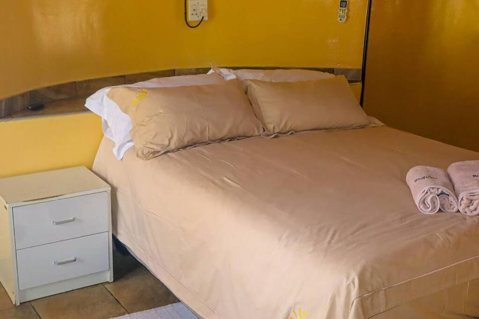 Africa Self Catering Chalets - Manyeleti Apartment in South Africa