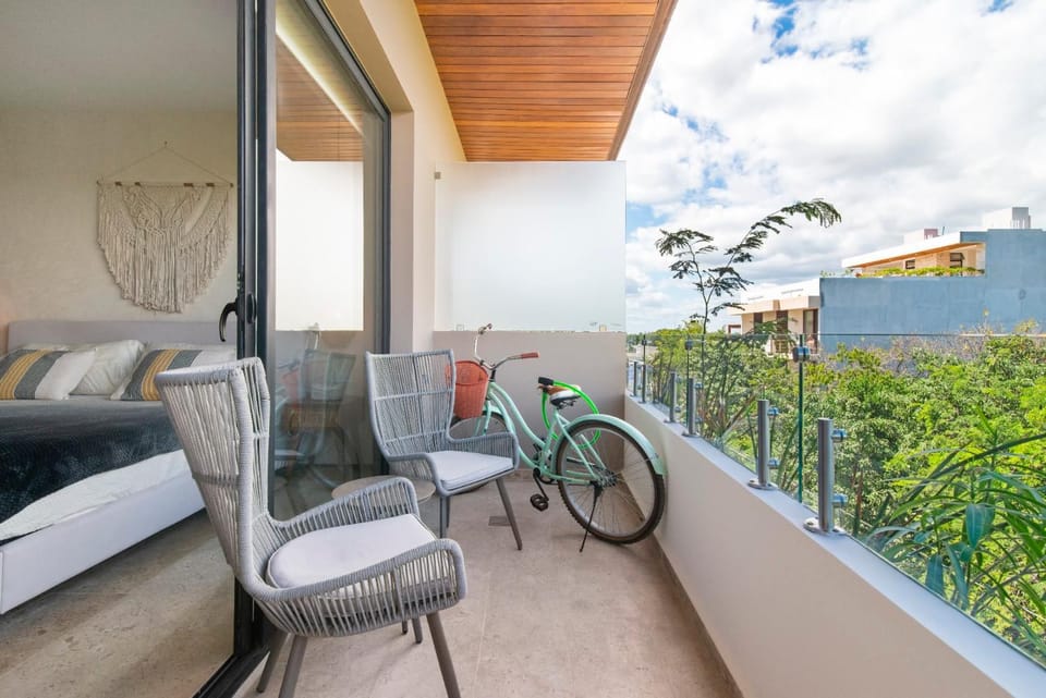 Day, Balcony/Terrace, Seating area