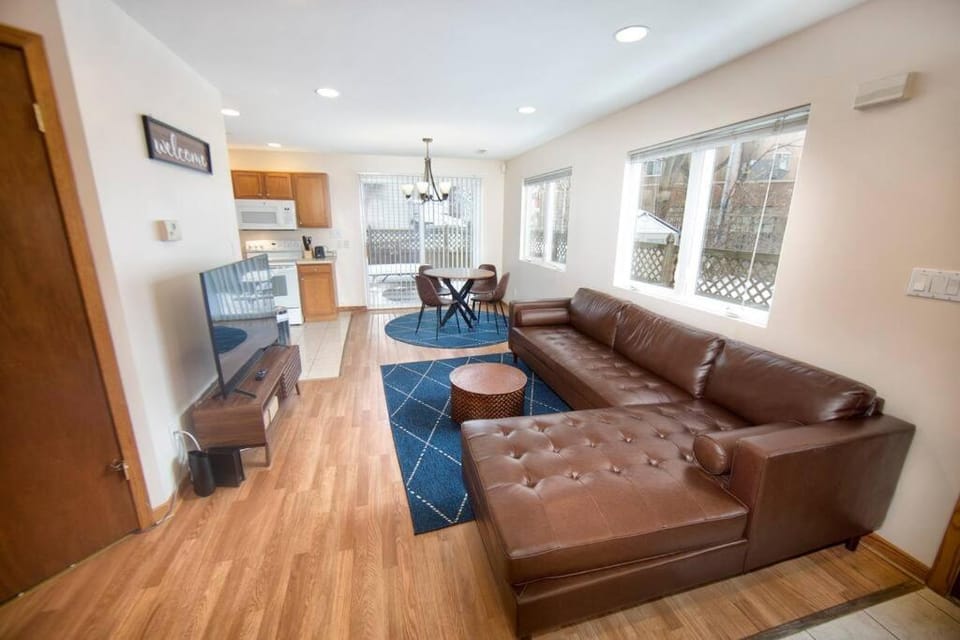 Tucked Away Off Brady - 4 Beds Apartment in Milwaukee