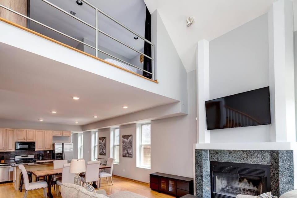 Stunning 2 Floor Penthouse Downtown Apartment in Chicago