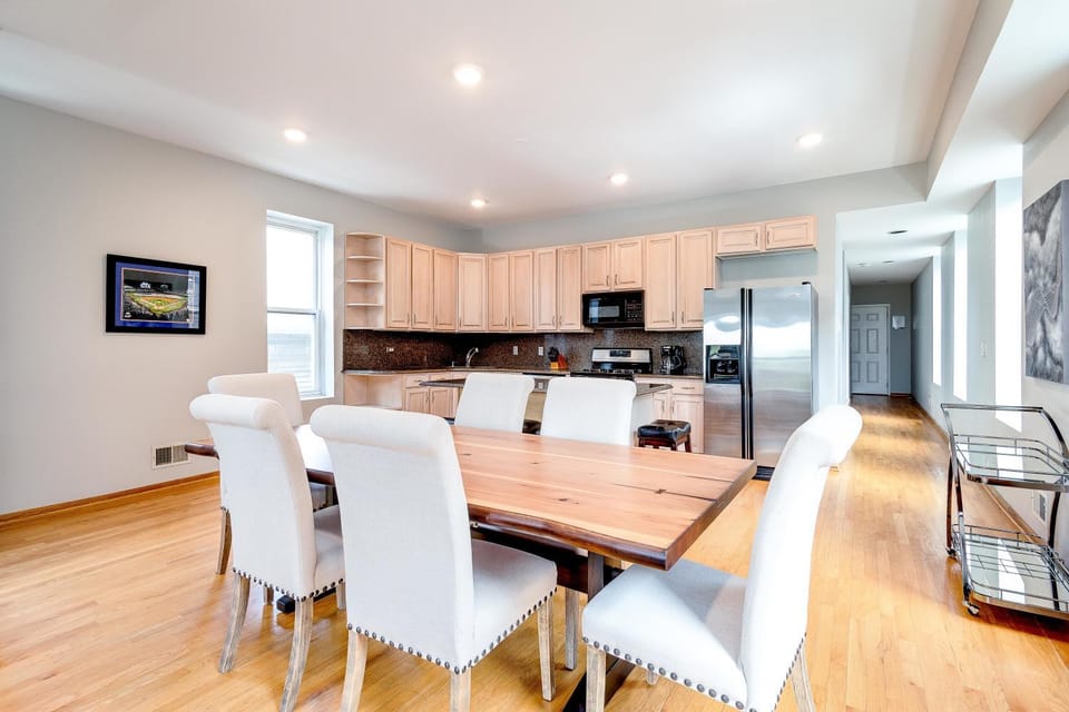 3 Flat Building Downtown - With Private Patios Apartment in Chicago