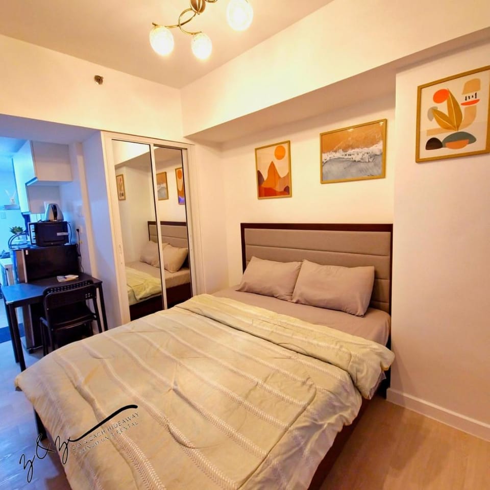 Zia and Zach Hideaway - Azure North Pampanga Apartment in Calabarzon