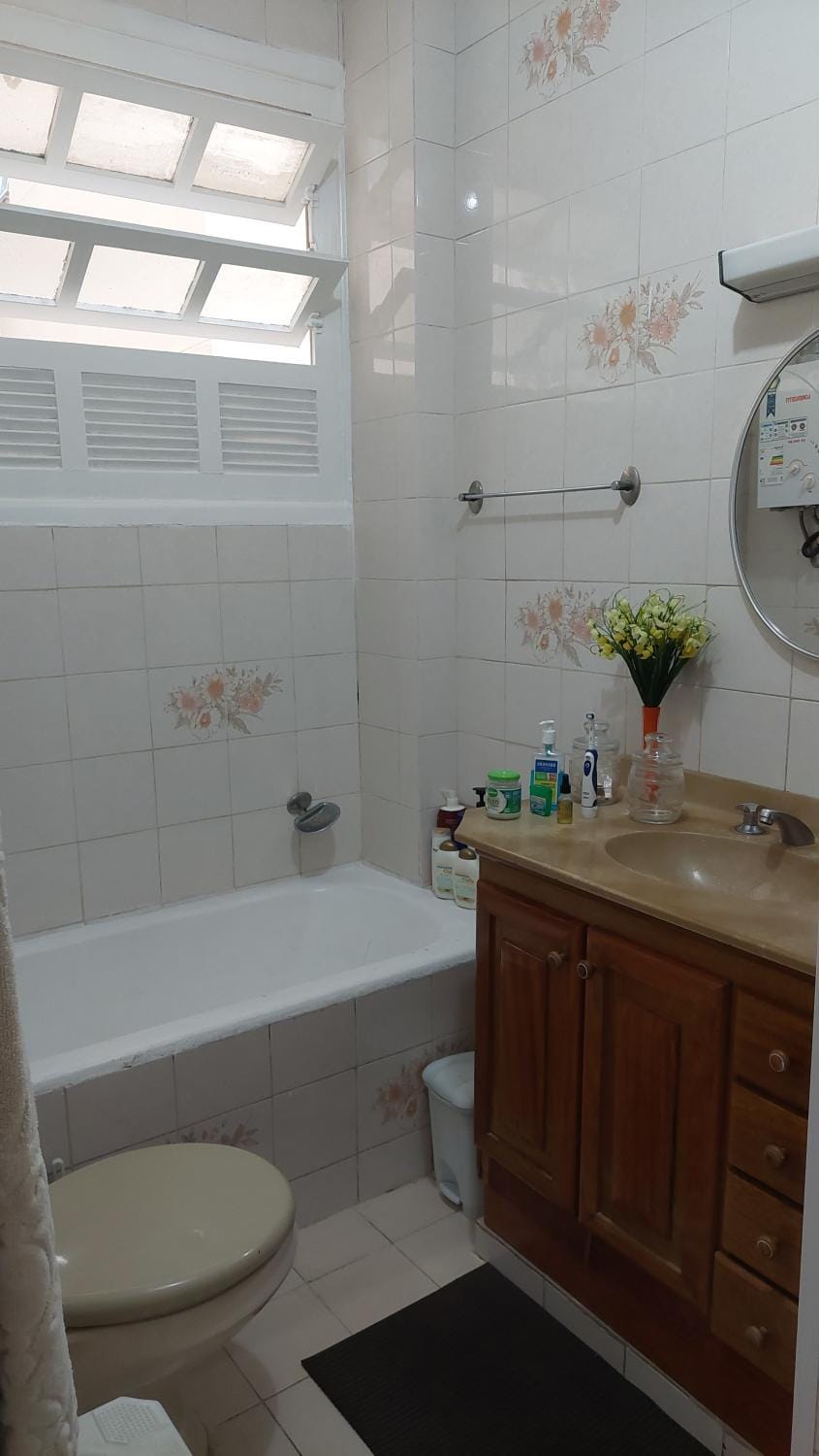 Quarto em Bhakti Ashram Copacabana Vacation rental in Rio de Janeiro