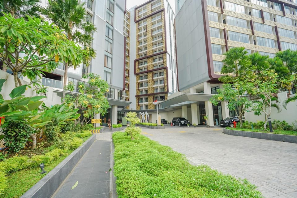 Property building, Location