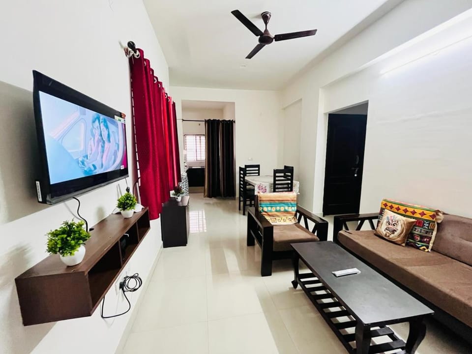 TV and multimedia, Living room, Seating area, Dining area, Evening entertainment, fireplace