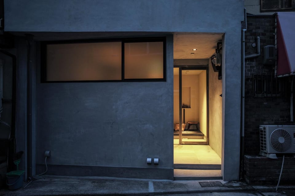Facade/entrance, Night