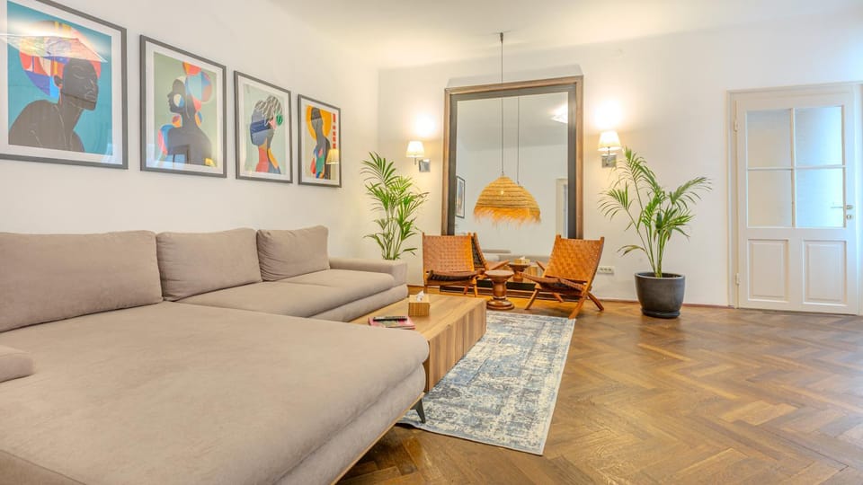 Black Church Flat Apartment in Brasov