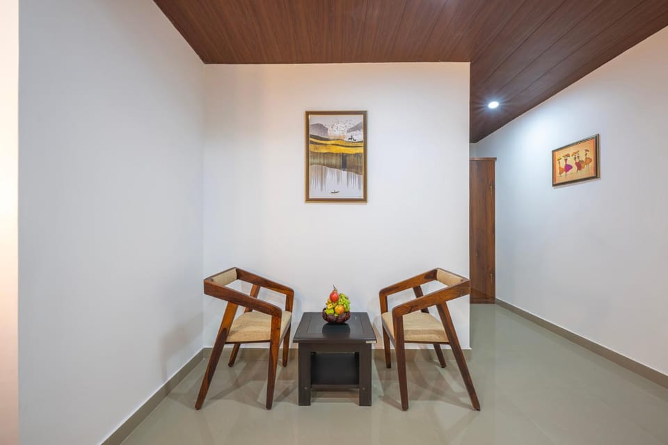 Sunset Vibes! Near Mall Road Kasauli by Alluring North Vacation rental in Himachal Pradesh