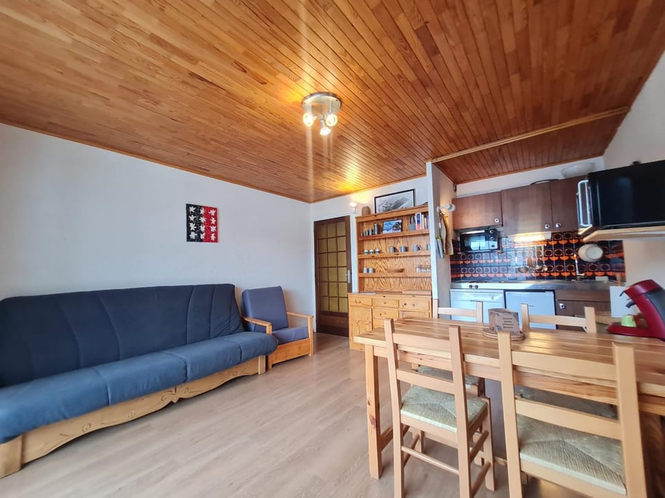 Eperon 3 - 11 - Appart proche piste - 6 pers Apartment in Les Deux Alpes
