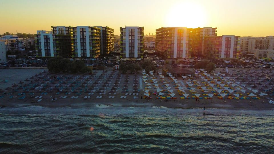 Panoramic SeaView Apartment Spa&Pool Resort - parking Apartment in Constanța County