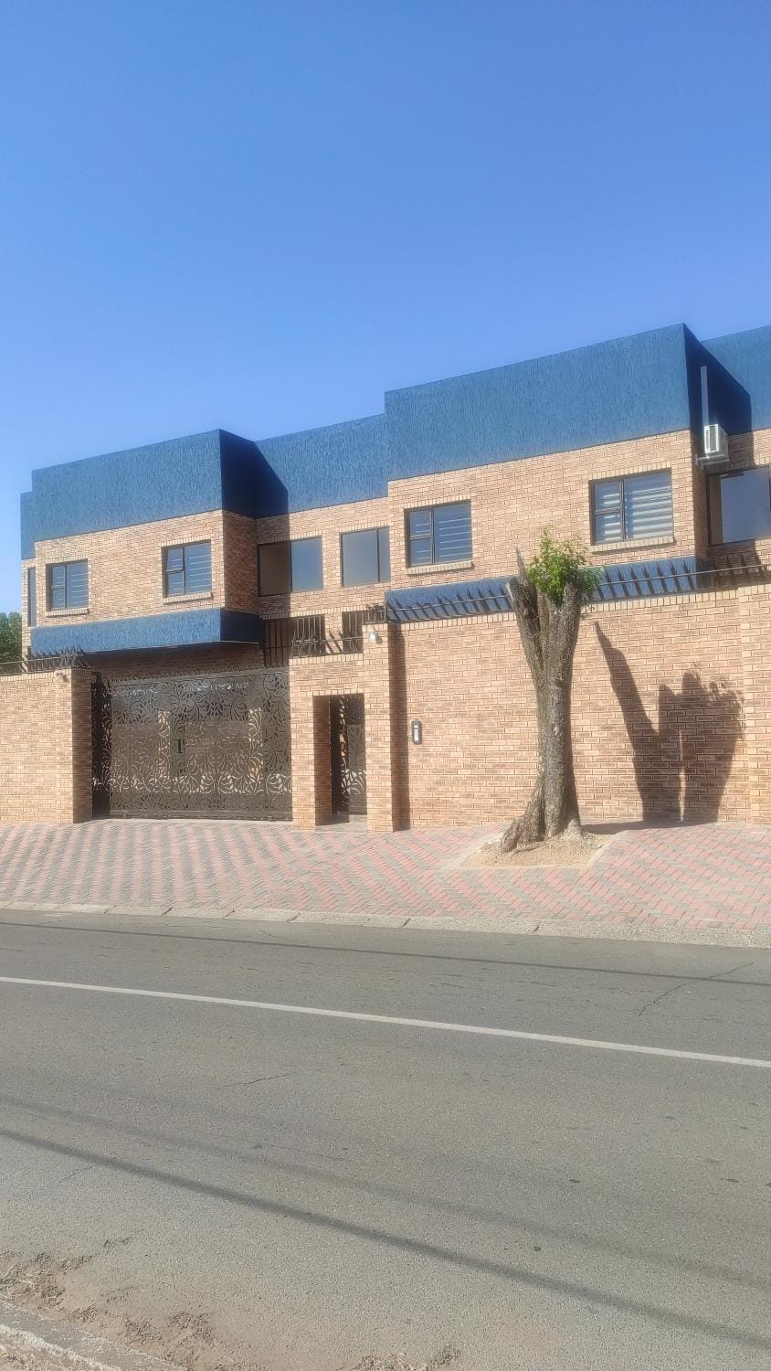 Brand new crane Apartments no 9 or 6 Apartment in Gauteng
