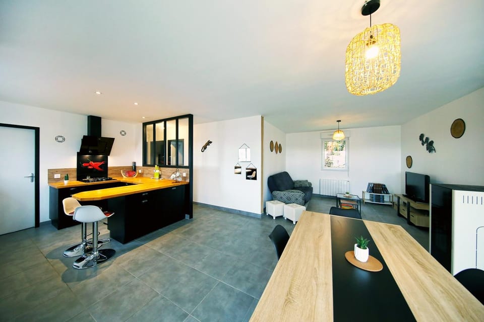 TV and multimedia, Kitchen or kitchenette