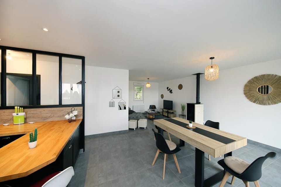 Kitchen or kitchenette, Living room, Dining area