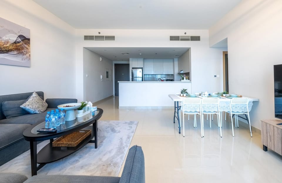 TV and multimedia, Kitchen or kitchenette, Living room, Dining area