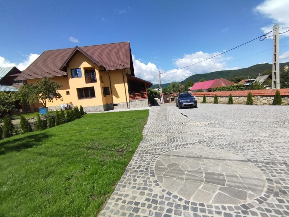 Day, Location, Parking