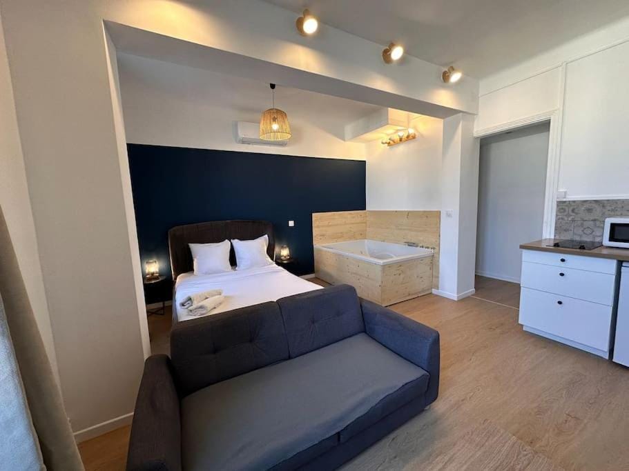 Britich 3D: Suite spa privé, clim, thermal/Artem Apartment in Nancy