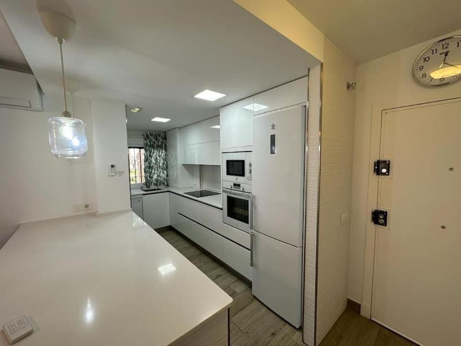 Kitchen or kitchenette, dishwasher, minibar, oven, pet friendly, stove
