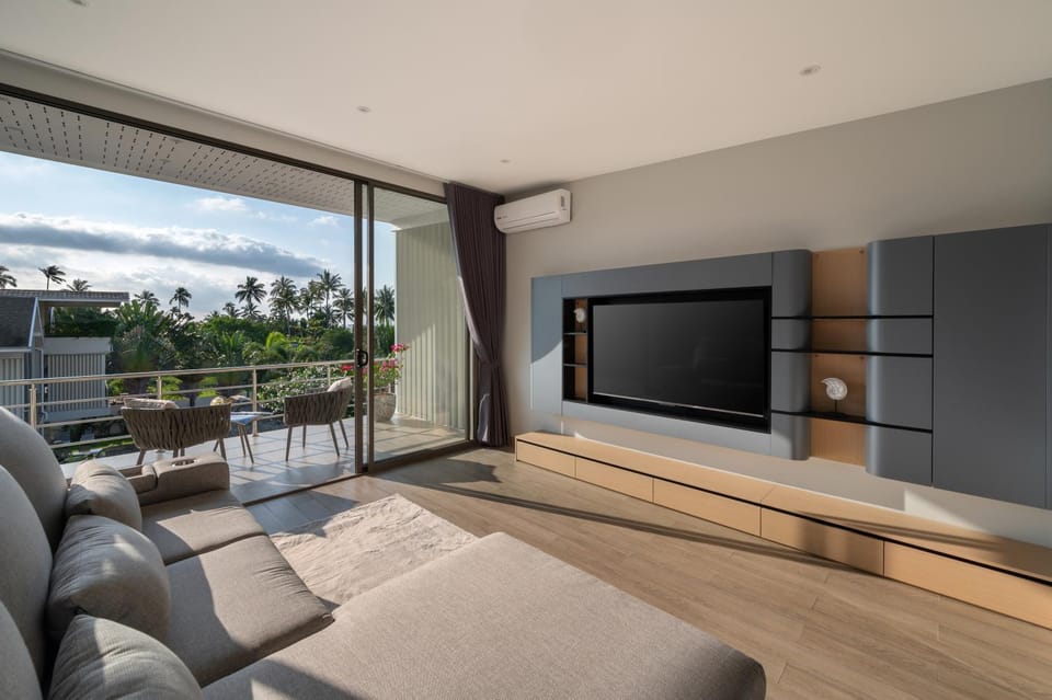 Luxury 4BR Pool Villa with Private Beach Access, Gated Estate, Concierge Villa in Ko Samui
