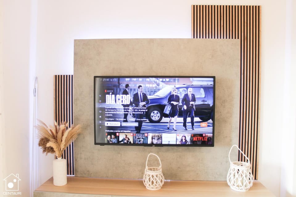 Communal lounge/ TV room, TV and multimedia, Lounge or bar