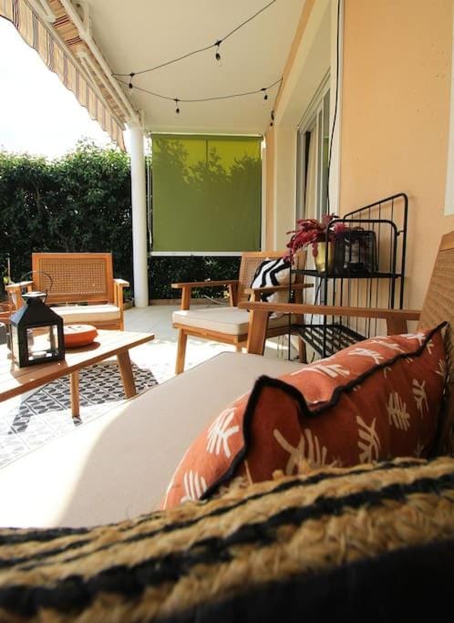 Cosy appartement entre vignes et garrigue avec piscine Apartment in Occitanie