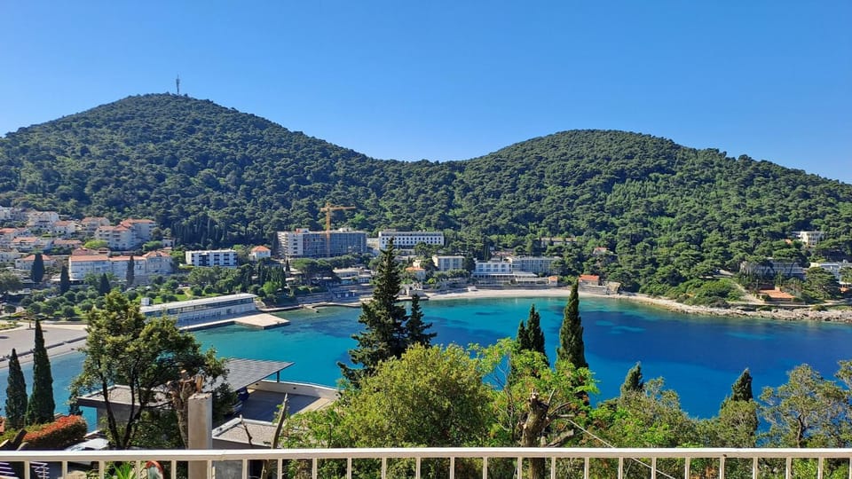 View (from property/room), Balcony/Terrace, City view, Sea view