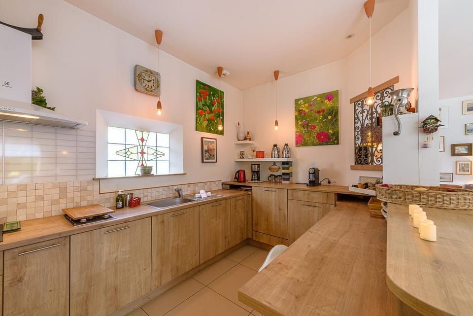 Kitchen or kitchenette, stove