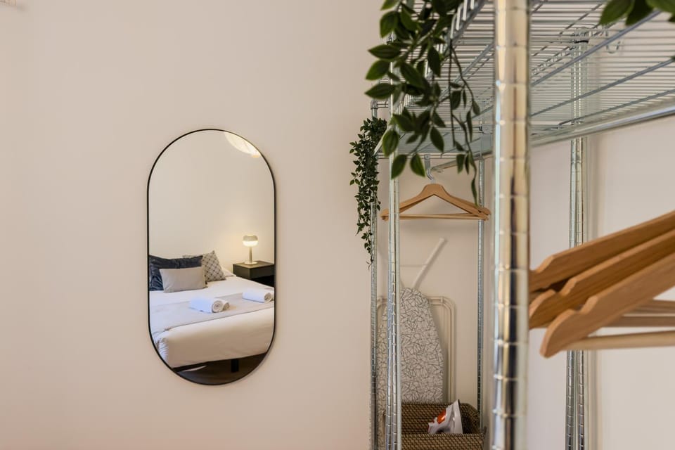 Bed, Decorative detail, Bedroom, wardrobe
