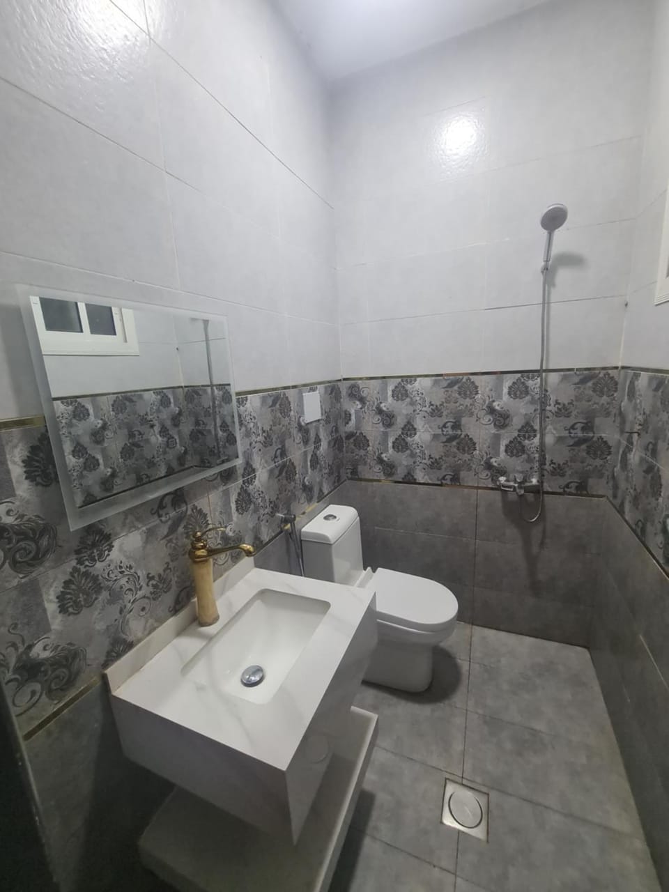 Shower, Toilet, Bathroom, bidet