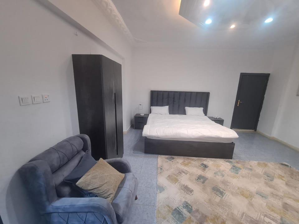 Bed, Photo of the whole room, Bedroom, wardrobe