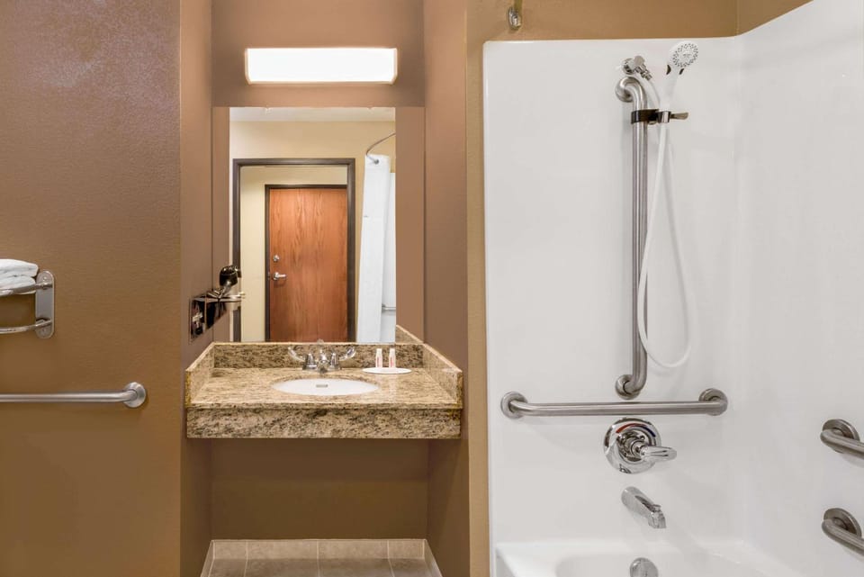 Shower, Bathroom, Photo of the whole room, On site, ADAM