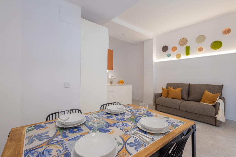Living room, Seating area, Dining area